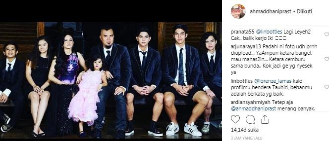 Foto Ahmad Dhani bareng Mulan Jameela dan anak-anaknya. [Instagram @ahmaddhaniprast]