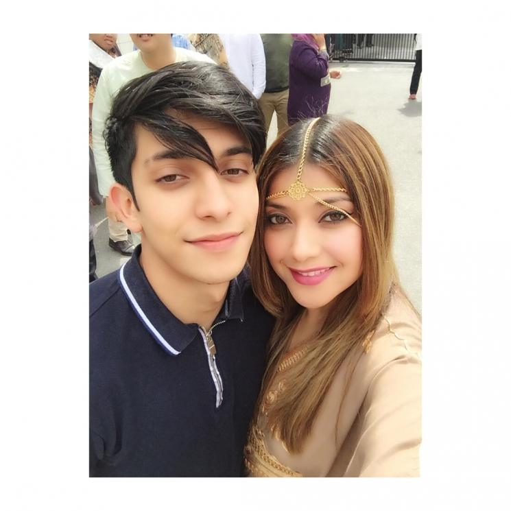 Sarah Azahari dan Arbany Ray. (Instagram/@sazarita)