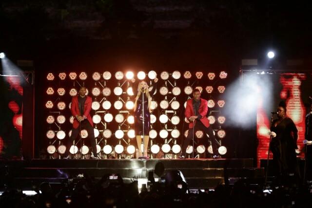 Mariah Carey Live In Concert di Borobudur (Rajawali Indonesia Communication)