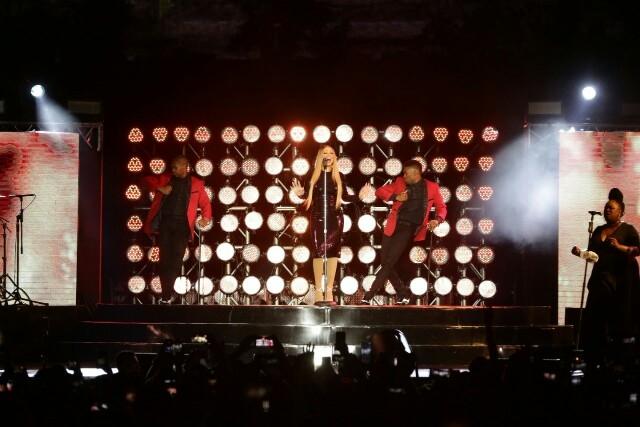 Mariah Carey Live In Concert di Borobudur (Rajawali Indonesia Communication)