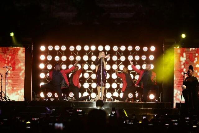 Mariah Carey Live In Concert di Borobudur (Rajawali Indonesia Communication)
