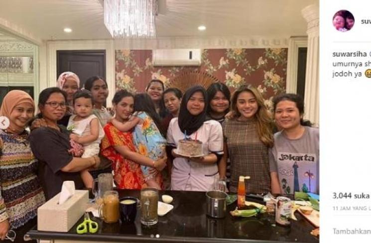 Momen ultah asisten Ashanty (Instagram/@suwarsiha)
