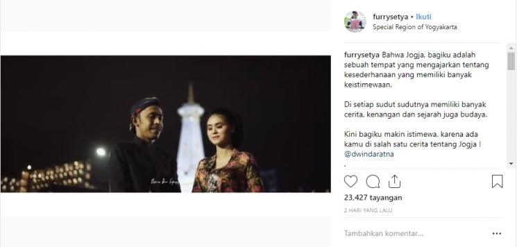 Foto prewedding Furry Setya dan Dwinda Ratna. (Instagram/@furrysetya)