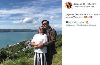 Darius Sinathrya dan Donna Agnesia Mesra di New Zealand