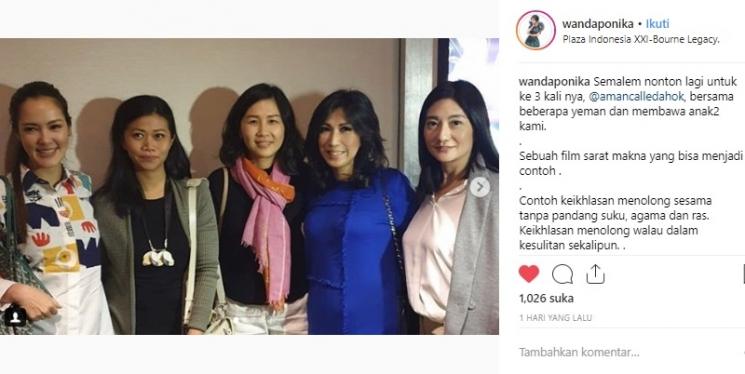 Veronica Tan nonton film A Man Called Ahok. (Instagram/@wandaponika)