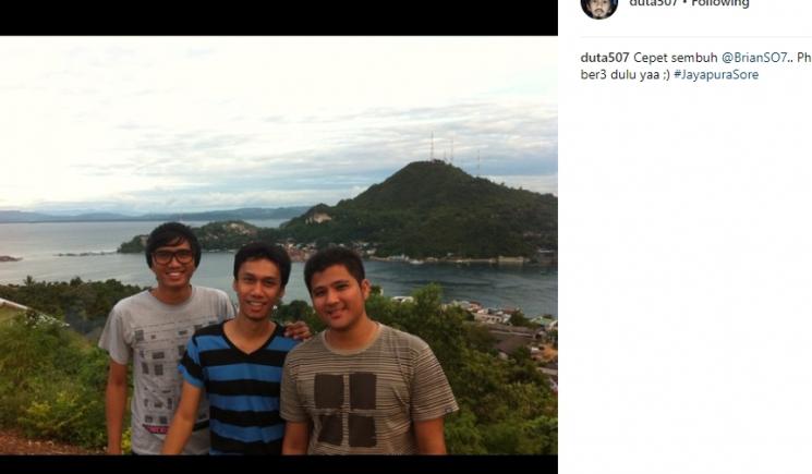 Duta Sheila on 7, Eross Candra dan Adam. (Instagram/@duta507)