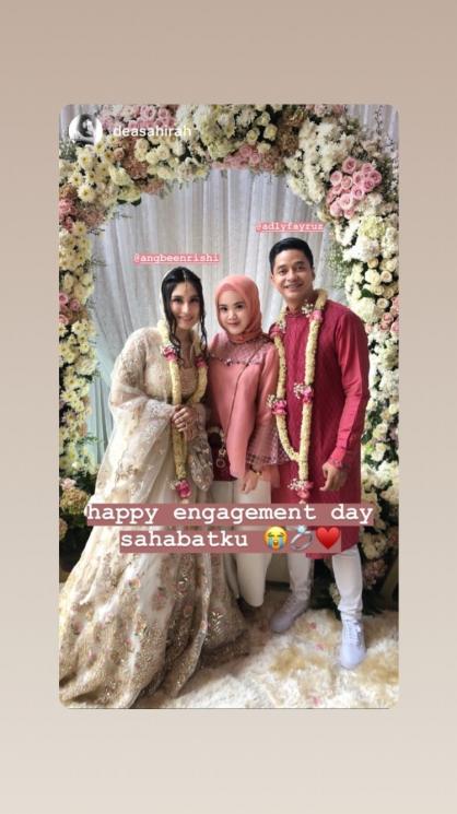 Momen tunangan Adly Fairuz dan Angbeen Rishi (Instagram/@angbeenrishi)