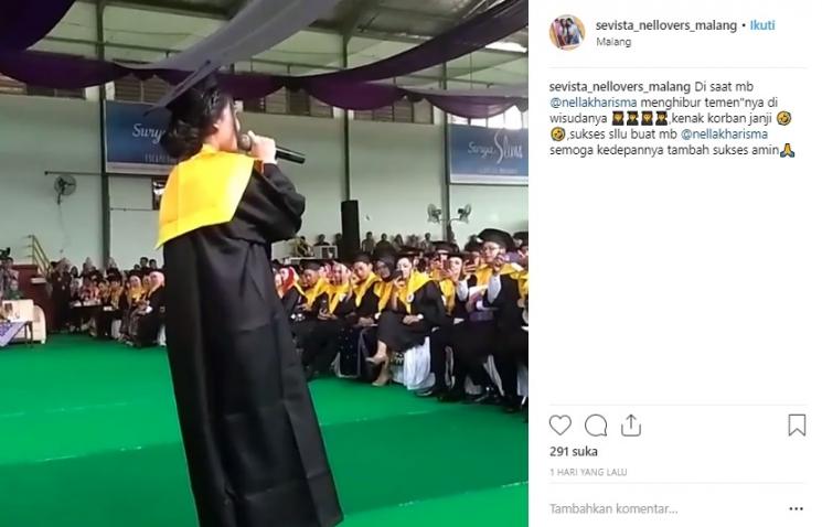 Nella Kharisma wisuda. (Instagram/@sevista_nellovers_malang)