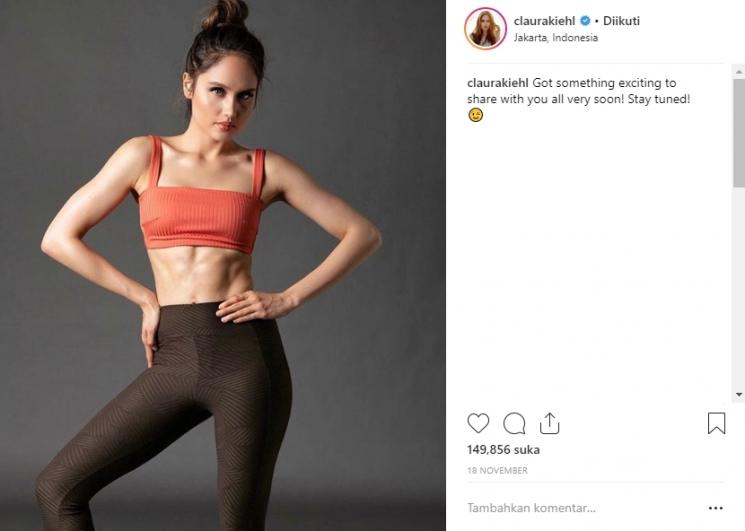 Cinta Laura pamer perut atletis. (Instagram/@claurakiehl)