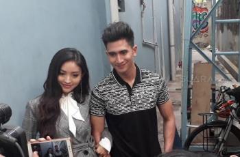 Akrab Banget, 5 Momen Seleb Liburan Bareng Calon Mertua