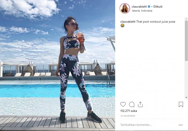 Cinta Laura pamer perut atletis. (Instagram/@claurakiehl)