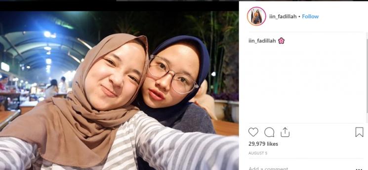 Nissa Sabyan dan Kakaknya, Iin Fadillah (Instagram/@iin_fadillah)
