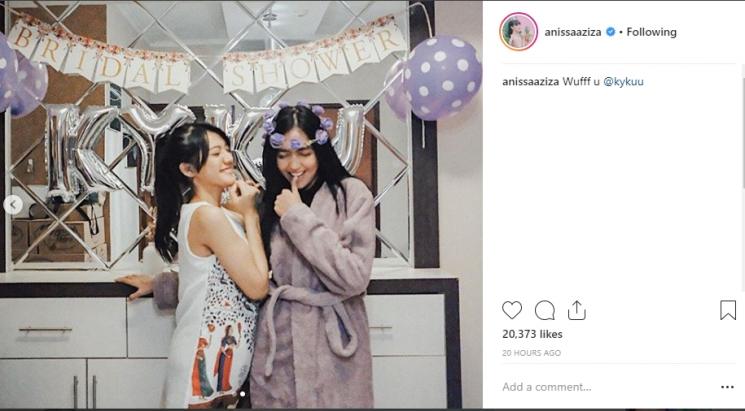 Anastasia Herzigova dan Anisaa Aziza (Instagram/@anissaaziza)