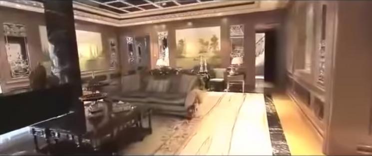 Penampakan rumah Jusup Maruta Cayadi. (YouTube)