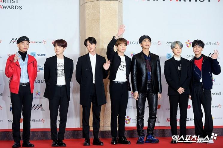 BTS menang Daesang di Asia Artist Awards 2018 (Soompi)