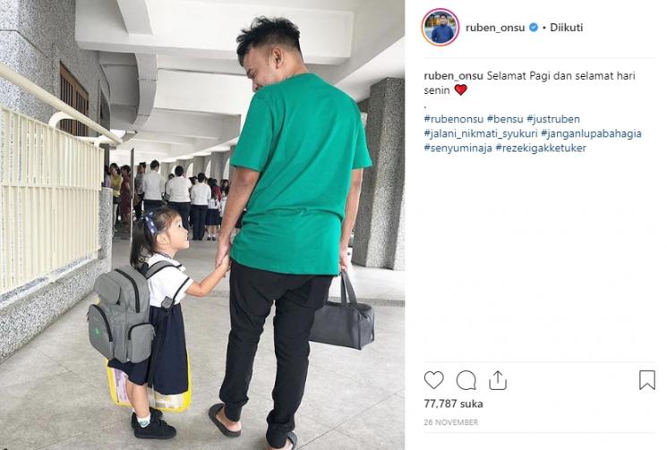 Ruben Onsu antar Thalia Sekolah (Instagram/@ruben_onsu)