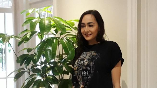 Dewi Rezer  (Suara.com/Wahyu Tri Laksono)