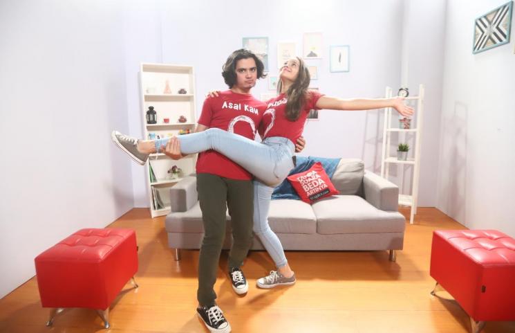Aliando Syarief dan Aurora Ribero. (Matamata.com)