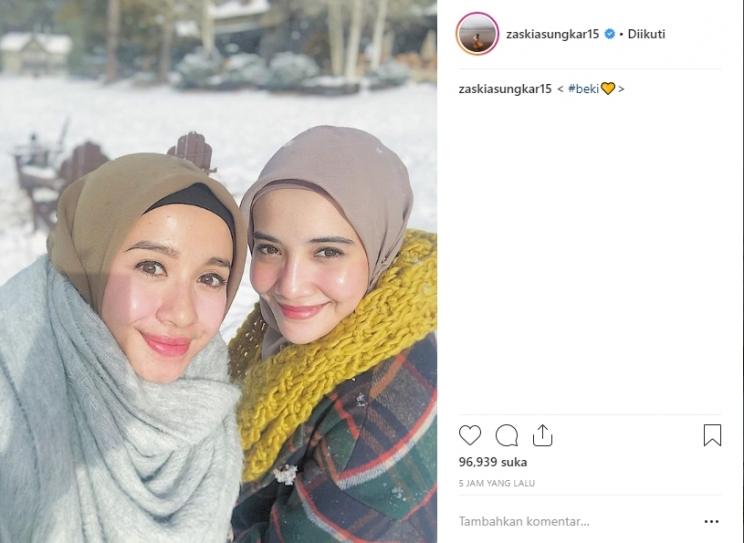 Laudya Cynthia Bella dan Zaskia Sungkar. (Instagram/@zaskiasungkar15)
