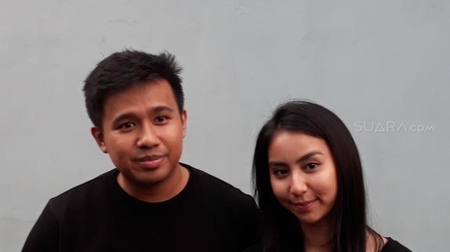 Joshua Suherman dan Clairine Clay (Suara.com/Wahyu Tri Laksono)