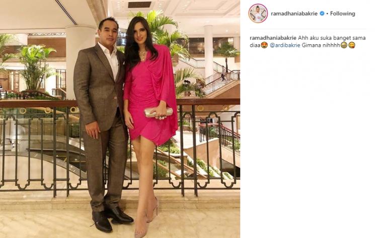 Nia Ramadhani dan Aburizal Bakrie. (Instagram/@ramadhaniabakrie)
