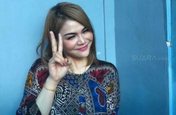 Kompak Hapus Foto, Rumah Tangga DJ Butterfly dan Suami Gonjang-ganjing?