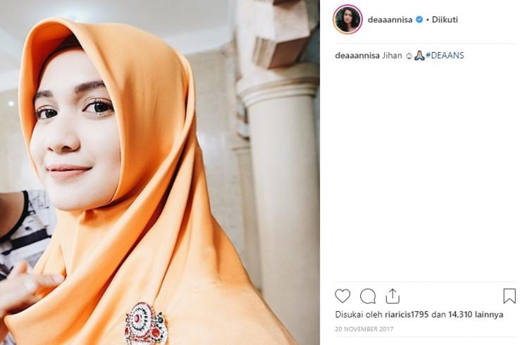 Pesona Dea Imut Berhijab (Instagram/@deaaannisa)