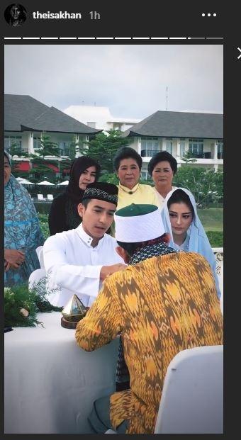 Momen pernikahan Aliff Alli. (Instagram/@theisakhan)