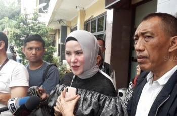 Pasca Cerai, Angel Lelga Ngaku Masih Diganggu Vicky Prasetyo