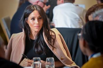 Makna di Balik Kalung Rp 48 Juta Meghan Markle saat Ulang Tahun