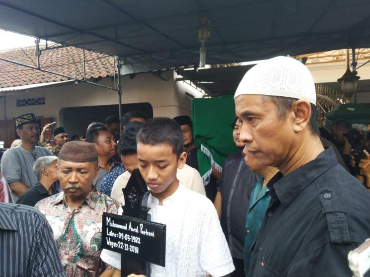 Suasana pemakaman Bani Seventeen di Sleman. (MataMata.com/Bima Sandria Argasona)