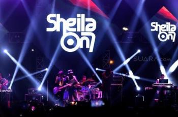 Polisi Naik Panggung, Duta Sheila on 7: Lemesin Aja, Jangan Dilawan