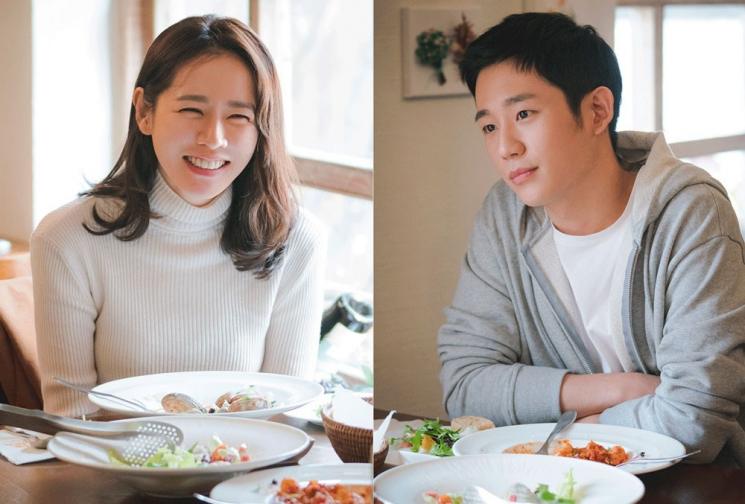 Son Ye Jin dan Jung Hae In di Pretty Noona Who Buys Me Food (Soompi)