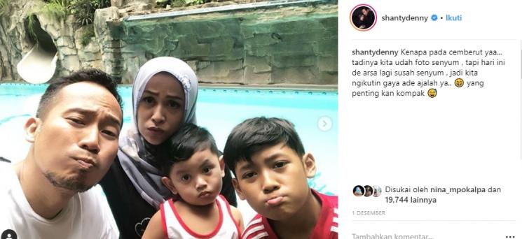 Denny Cagur, Shanty Widihastuti dan anak-anak (Instagram/@shantydenny)