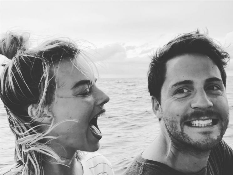 Margot Robbie dan Tom Ackerley. (Instagram/@margotrobbie)