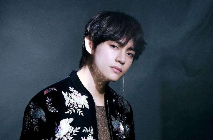 V BTS Ultah (Soompi)