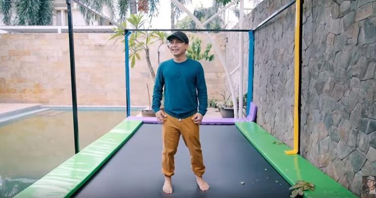 Rumah baru Ria Ricis. (YouTube)