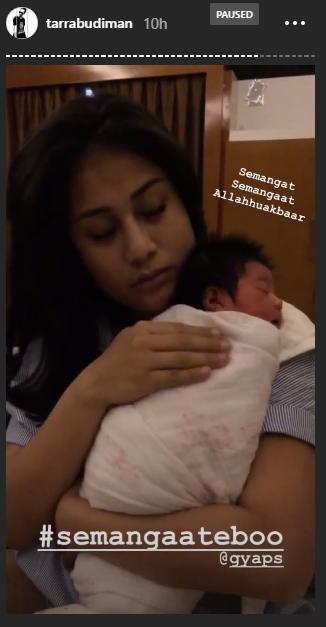 Momen persalinan Gya P Sadiqah. (Instagram/@tarrabudiman)
