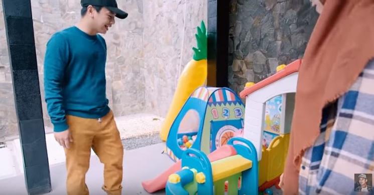 Rumah baru Ria Ricis. (YouTube)