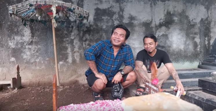 Erix Soekamti (YouTube)