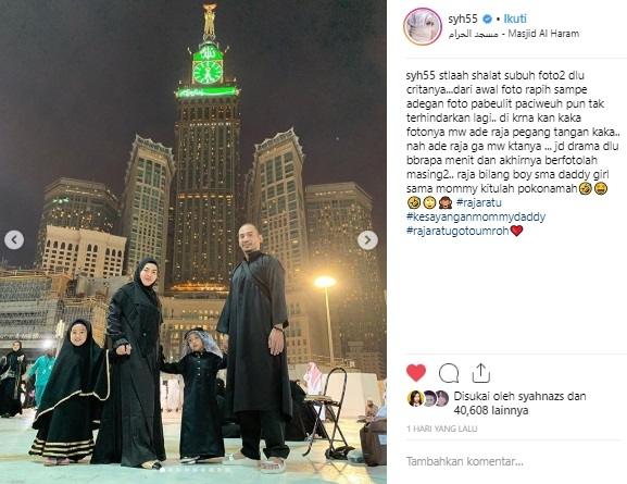 Aisyahrani aja anak kembarnya umrah. (Instagram/@syh55)