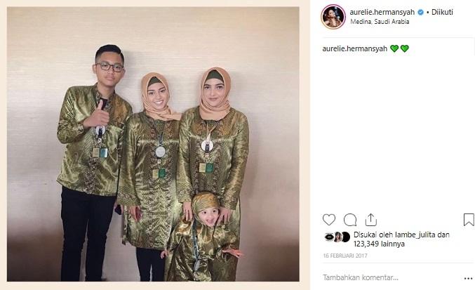 Ashanty ajak Arsy umrah.(Instagram/@aurelie.hermansyah)