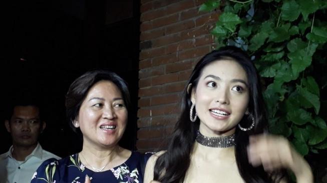 Natasha Wilona dan Ibunya (Suara.com/Wahyu Tri Laksono)