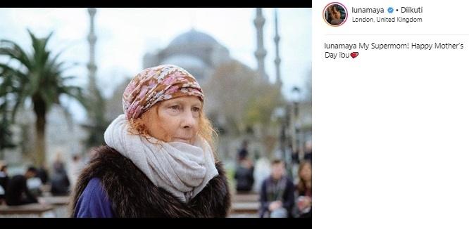 Desa Maya, ibunda Luna Maya. (Instagram/@lunamaya)
