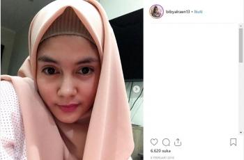 Bikin Adem Lihatnya, 6 Gaya Hijab Istri Rifky Balweel yang Modis Abis!