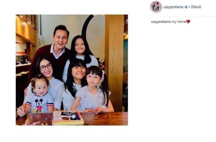 Pesona putri sulung Ussy Sulistiawaty. (Instagram/@ussypratama)
