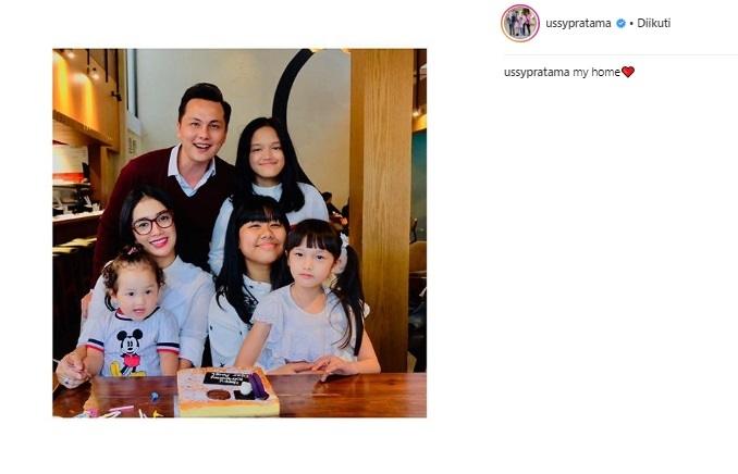 Pesona putri sulung Ussy Sulistiawaty. (Instagram/@ussypratama)