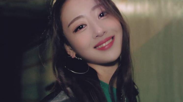 Yves LOONA (Soompi)
