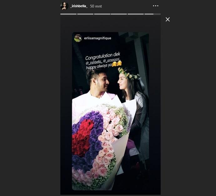 Momen romantis lamaran Irish Bella dan Ammar Zoni. (Instagram/@team.marbell)