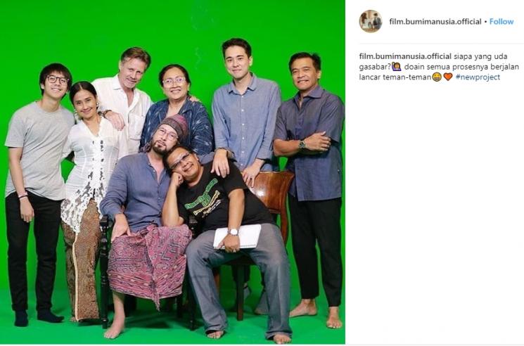 Pemeran film Bumi Manusia. (Instagram/@film.bumimanusia.official)